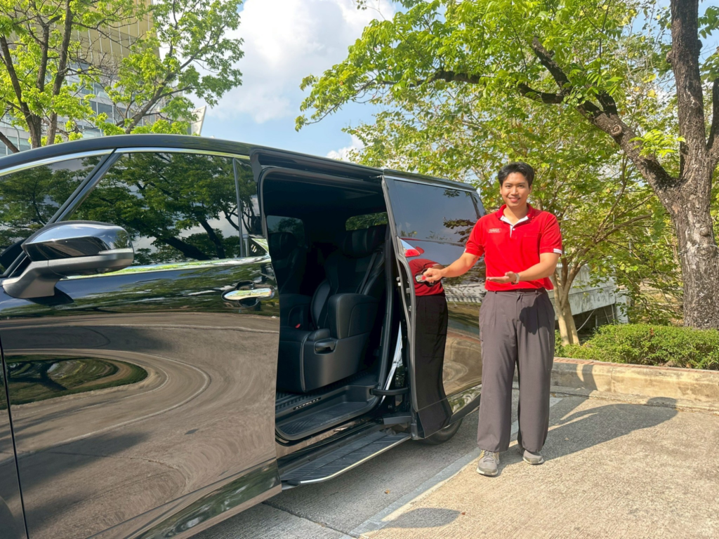 บริการ เช่ารถอัลพาร์ดพร้อมคนขับ